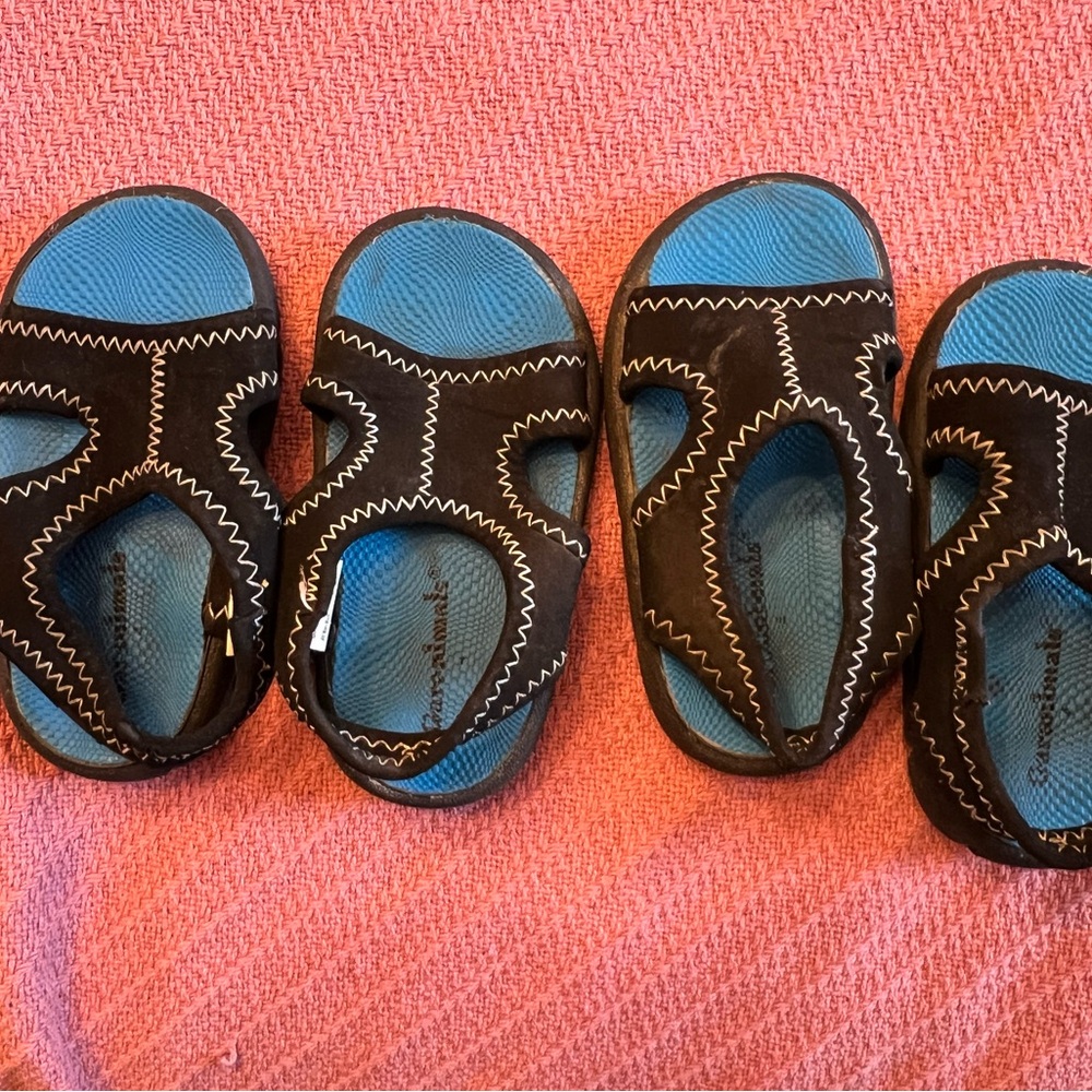 Two pairs of baby sandals size 4